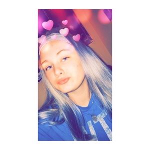 Meet your Posher, Elizabeth